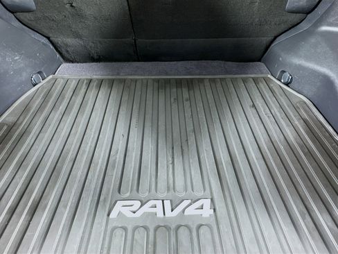 Used 2021 Toyota RAV4 XLE image 34