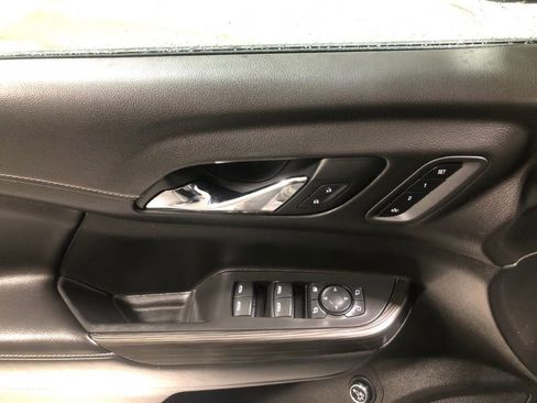 Used 2021 GMC Acadia SLT w/ Elevation Edition image 23