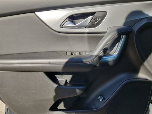 Used 2020 Chevrolet Blazer LT image 21
