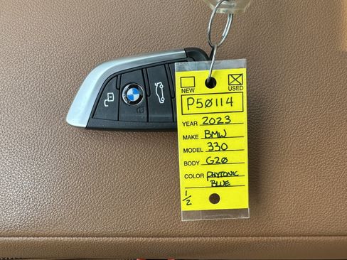 Used 2023 BMW 330i xDrive Sedan w/ Premium Package AWD/4WD image 35