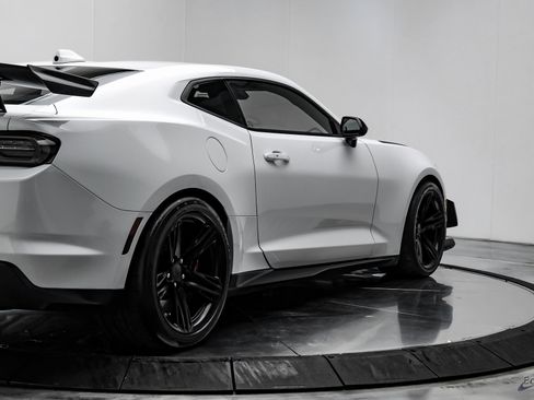 Used 2022 Chevrolet Camaro ZL1 image 16