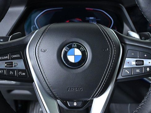 Used 2022 BMW X5 xDrive40i w/ Premium Package image 12