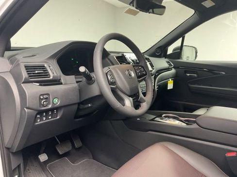 New 2026 Honda Ridgeline Black Edition image 11