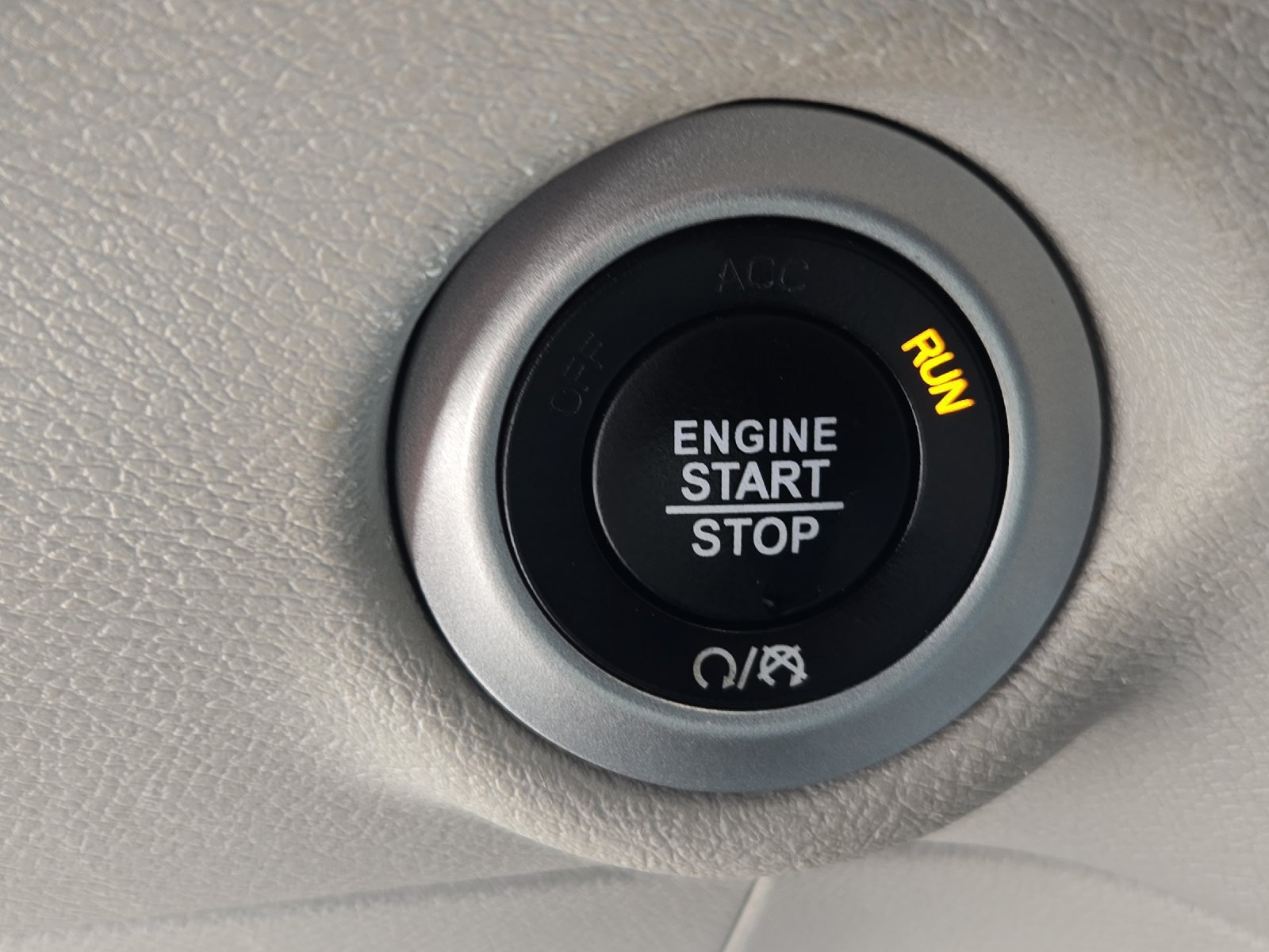 Used 2023 Chrysler Pacifica Touring-L FWD image 21