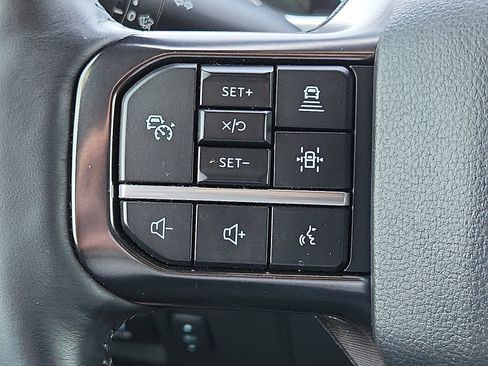 Used 2025 Ford F150 Platinum w/ FX4 Off-Road Package AWD/4WD image 17