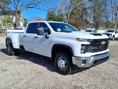 Used 2025 Chevrolet Silverado 3500 W/T image 1