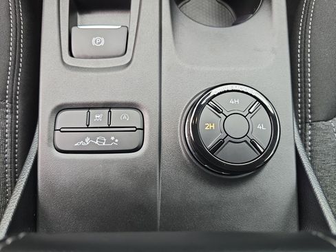 New 2025 Ford Ranger XLT w/ FX4 Off-Road Package image 19