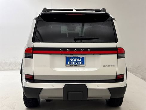 Used 2024 Lexus GX 550 image 8