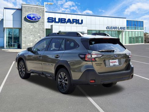 Used 2023 Subaru Outback Onyx Edition image 4