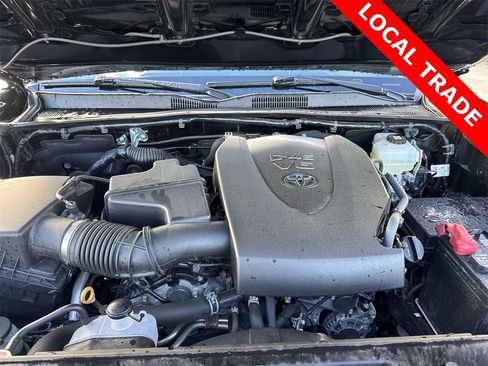 Used 2021 Toyota Tacoma TRD Off-Road w/ Technology Package image 23