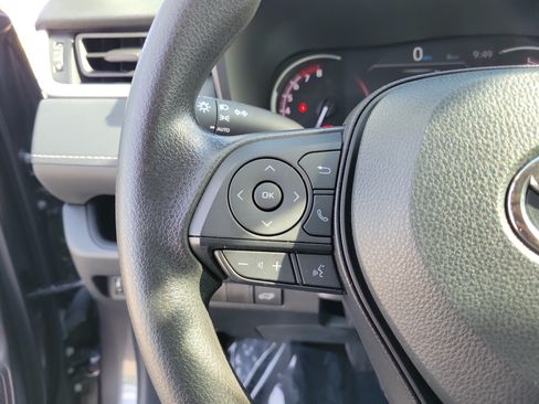 Used 2024 Toyota RAV4 XLE w/ Convenience Package FWD image 24