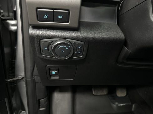 Used 2021 Ford Expedition XLT image 35