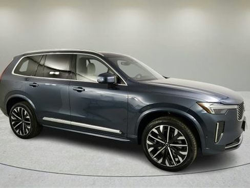 New 2026 Volvo XC90 B6 Plus w/ Protection Package Premier AWD/4WD image 2