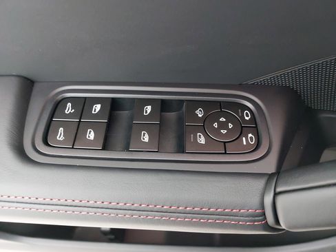 Used 2026 Porsche Cayenne Coupe image 29