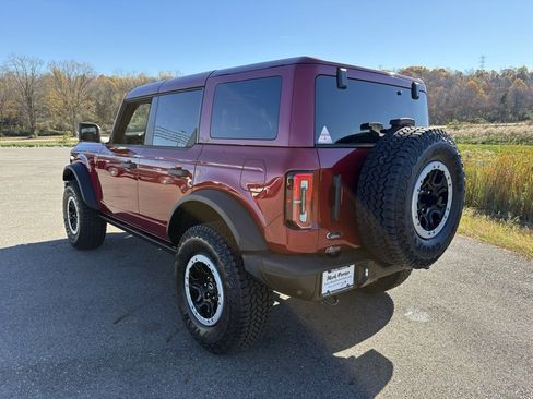 New 2025 Ford Bronco Badlands image 3