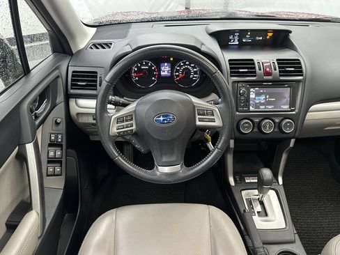 Used 2014 Subaru Forester 2.5i Touring AWD/4WD image 25