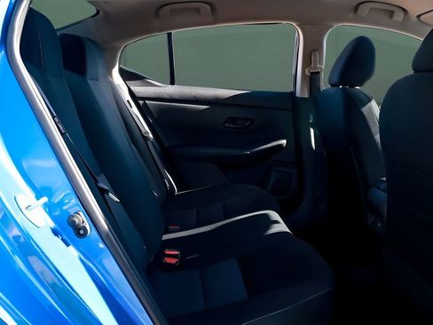 Used 2025 Nissan Sentra SV image 15