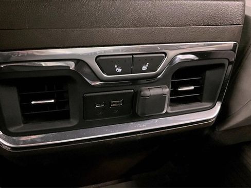 Used 2023 Chevrolet Silverado 3500 LTZ image 28