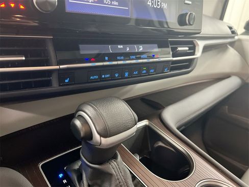 Used 2024 Toyota Sienna XLE image 15