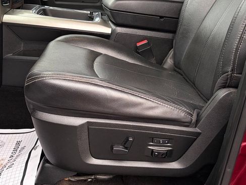 Used 2018 RAM 1500 Laramie w/ Convenience Group AWD/4WD image 14