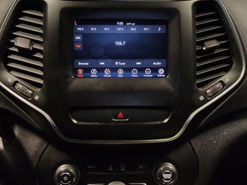 Used 2020 Jeep Cherokee Latitude image 25