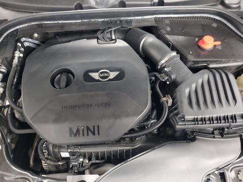 Used 2019 MINI Cooper 2-Door Hardtop w/ Signature Upholstery Package FWD image 4