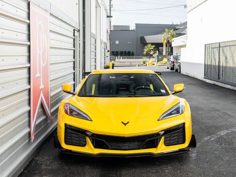 Used 2025 Chevrolet Corvette Z06 w/ Stealth Interior Trim Package image 42