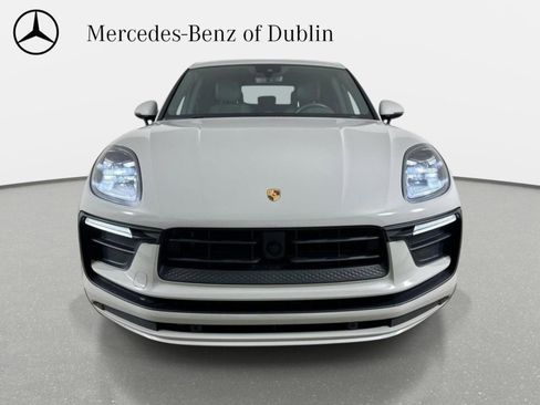 Used 2023 Porsche Macan AWD/4WD image 2