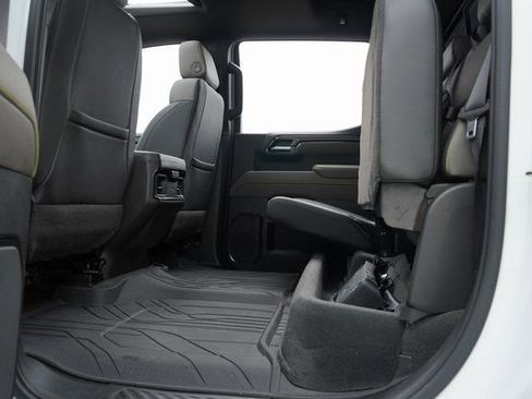 Used 2022 Chevrolet Silverado 1500 ZR2 w/ Technology Package image 41