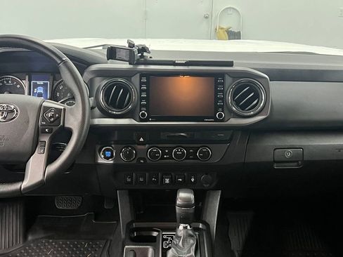 Used 2023 Toyota Tacoma TRD Off-Road w/ Technology Package image 20