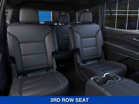 New 2025 Chevrolet Traverse Z71 w/ Enhanced Driving Package image 18