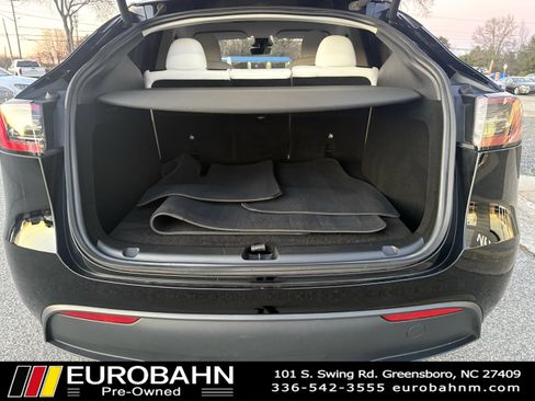 Used 2024 Tesla Model Y Long Range image 37