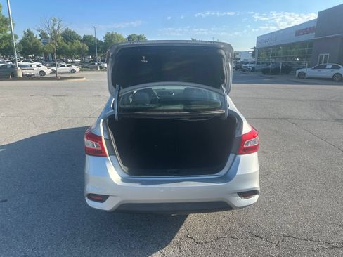Used 2017 Nissan Sentra SV FWD image 11