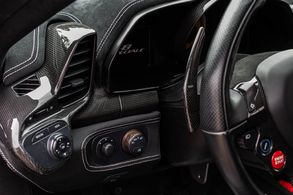 Used 2014 Ferrari 458 Speciale Coupe RWD image 35