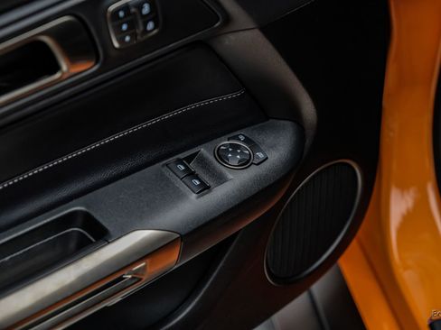 Used 2021 Ford Mustang Shelby GT500 w/ Technology Package image 85