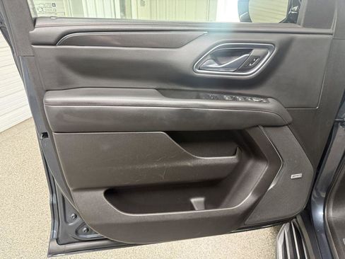 Used 2021 Chevrolet Suburban RST AWD/4WD image 21