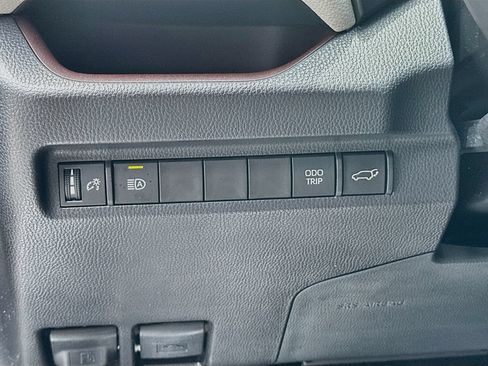 Used 2025 Toyota RAV4 Limited FWD image 10