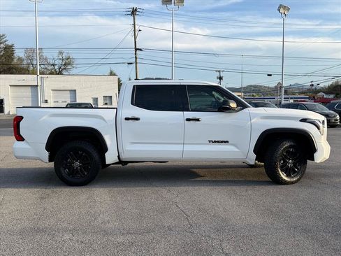 Used 2023 Toyota Tundra SR5 w/ SR5 Convenience Package AWD/4WD image 3