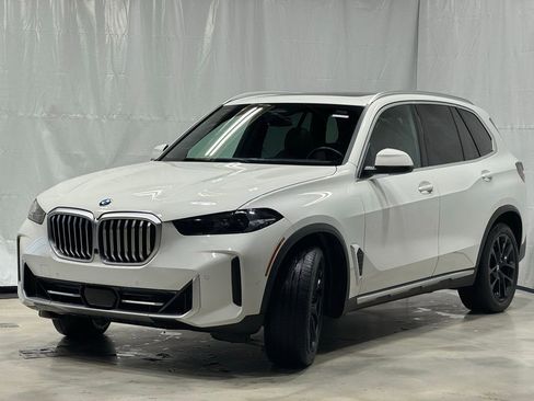 Certified 2024 BMW X5 xDrive40i image 3
