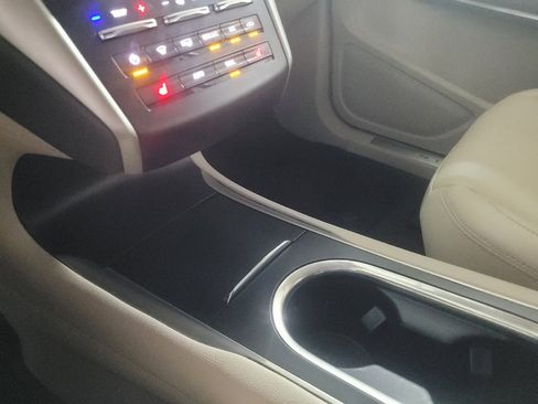 Used 2019 Lincoln MKC Premiere FWD image 26