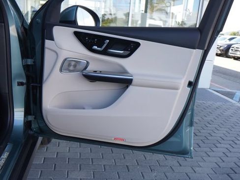 Used 2026 Mercedes-Benz GLC 300 image 16