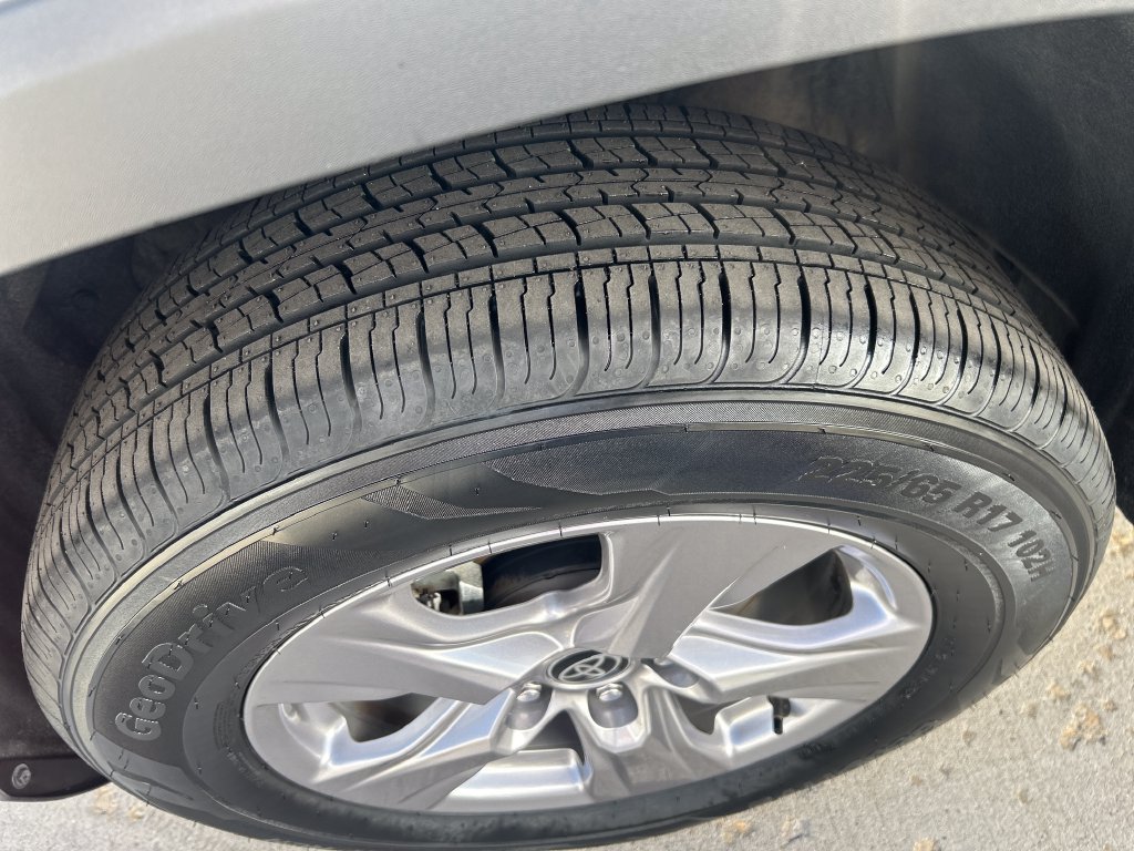 Certified 2025 Toyota RAV4 XLE AWD/4WD image 21