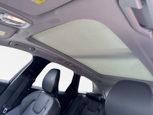 Certified 2025 Volvo XC60 B5 Plus image 22