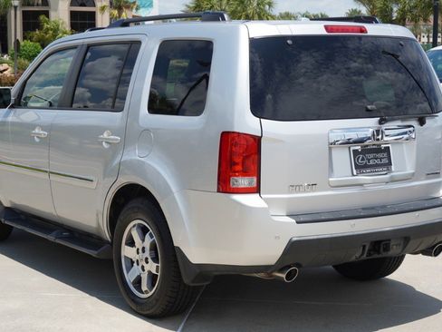Used 2010 Honda Pilot Touring image 8