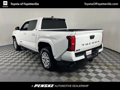 Certified 2026 Toyota Tacoma SR5 AWD/4WD image 5