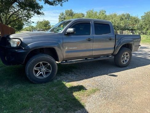 Used 2015 Toyota Tacoma PreRunner w/ SR5 Package RWD image 3