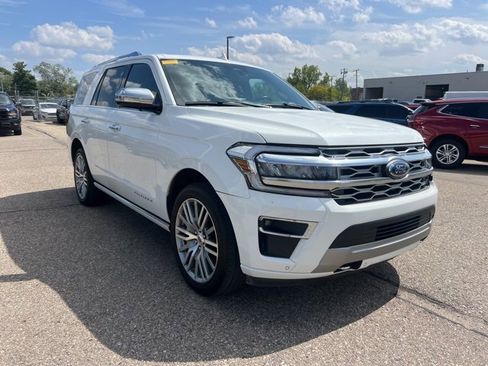 Certified 2022 Ford Expedition Platinum image 3