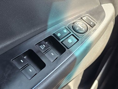 Used 2020 Hyundai Tucson SE w/ Cargo Package image 9