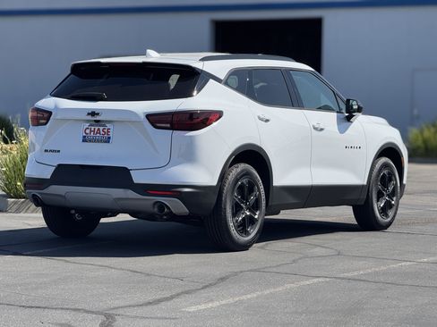 New 2025 Chevrolet Blazer LT w/ Midnight/Sport Edition image 4