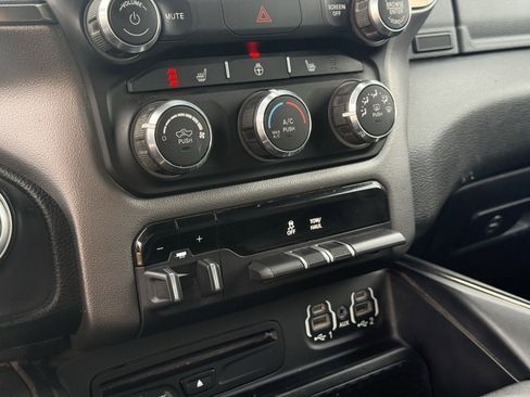 Used 2019 RAM 1500 Sport image 19